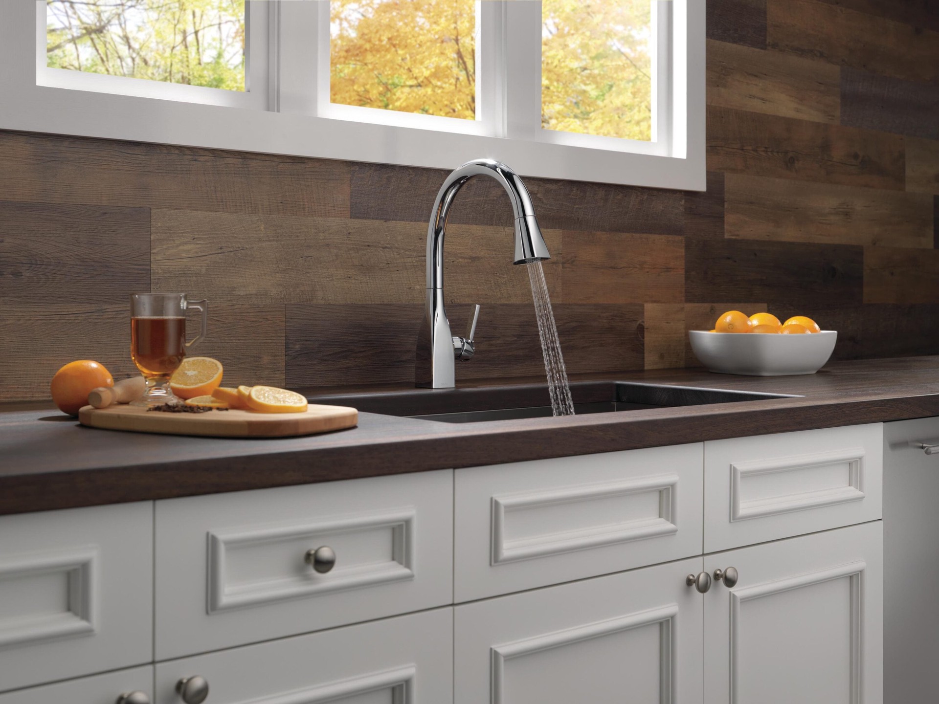 slide 6 of 6, Delta Classic Chrome 1-handle 5.0-in Round Bathtub and shower Faucet with Valve (Multi-function), 1 ct