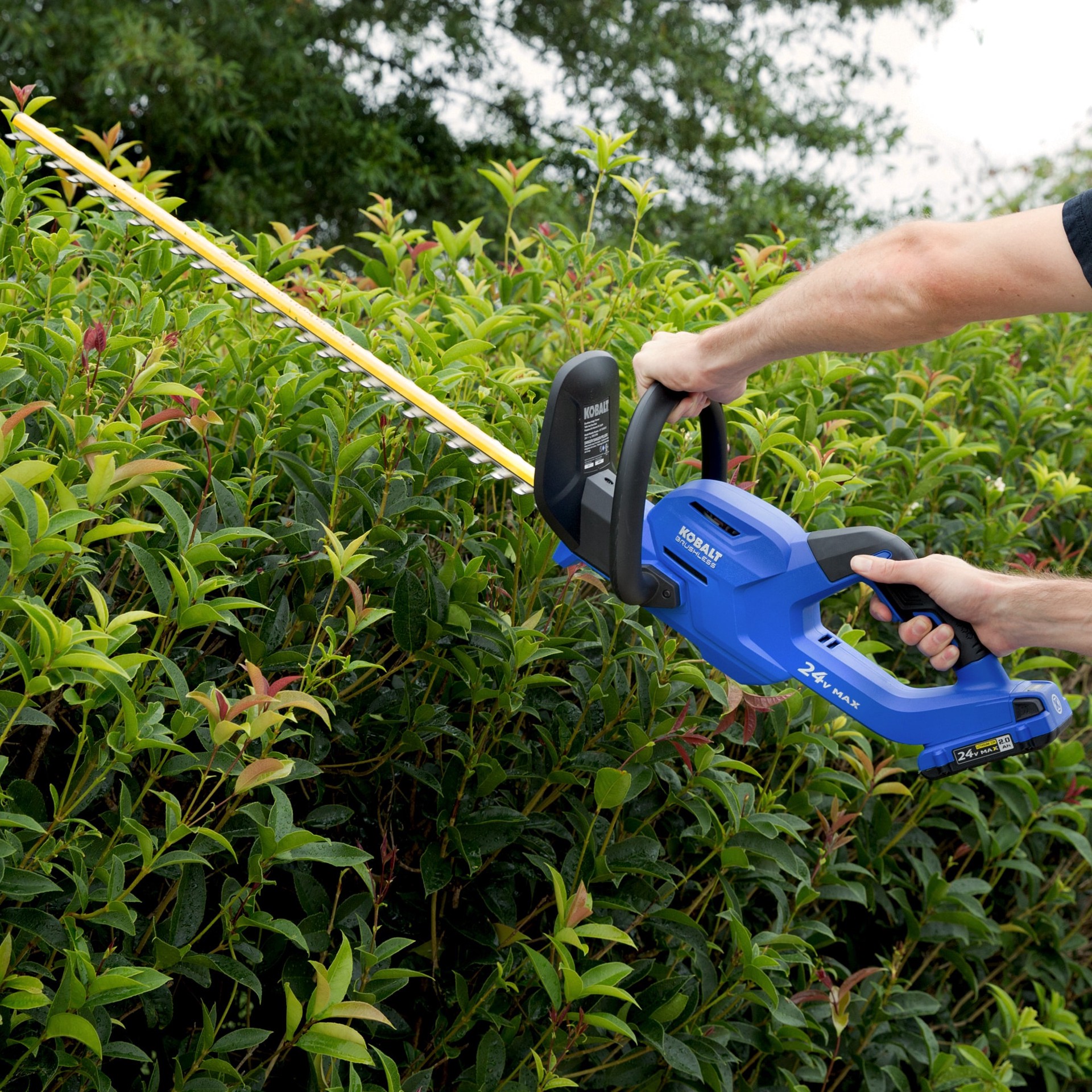 slide 3 of 6, Kobalt 24-volt 24-in Battery Hedge Trimmer 2 Ah Battery Included , Charger Included, 1 ct