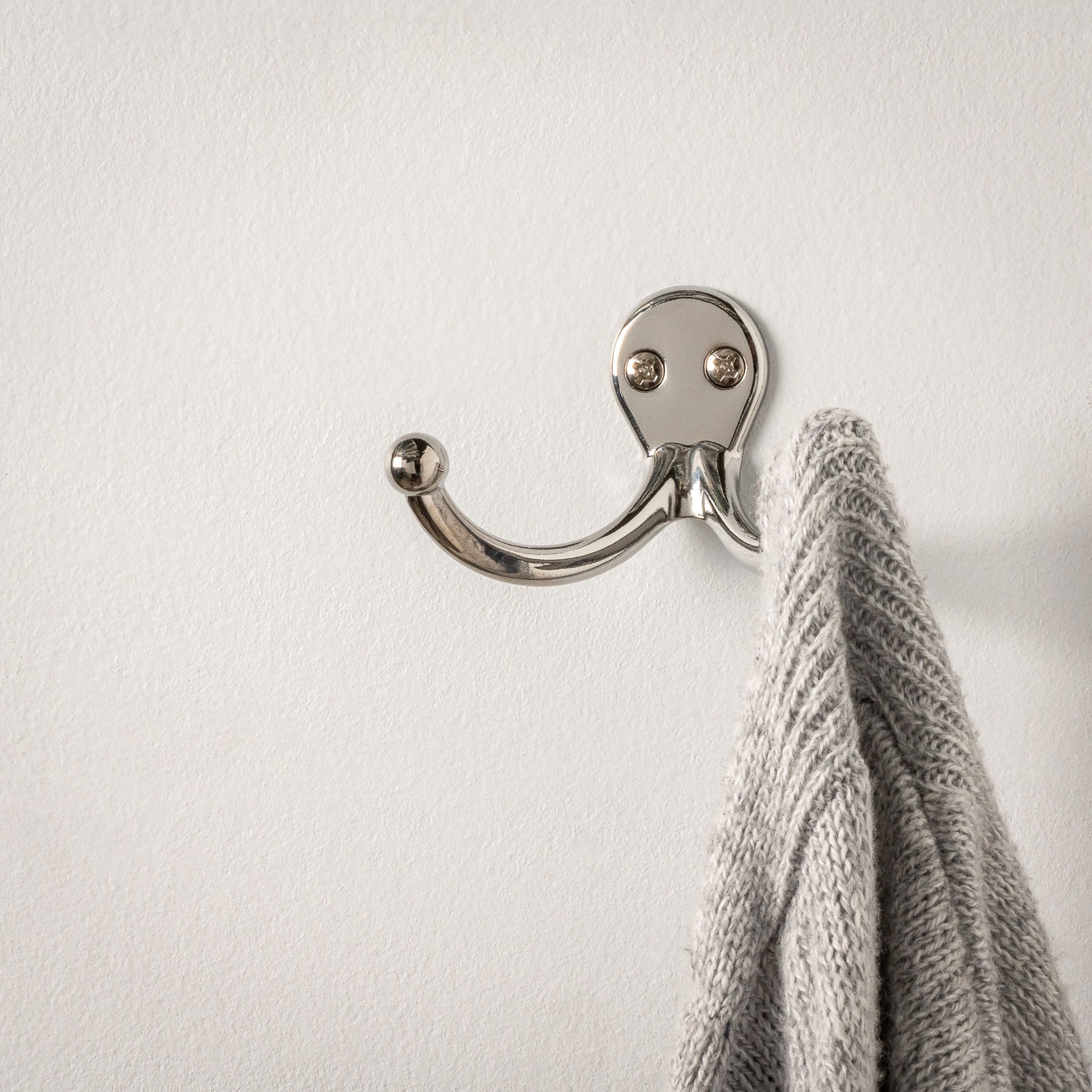 slide 6 of 6, RELIABILT 2 -Pack 2 -Hook 1.0-in x 1.25-in H Chrome Decorative Wall Hook ( 35.0-lb Capacity), 1 ct