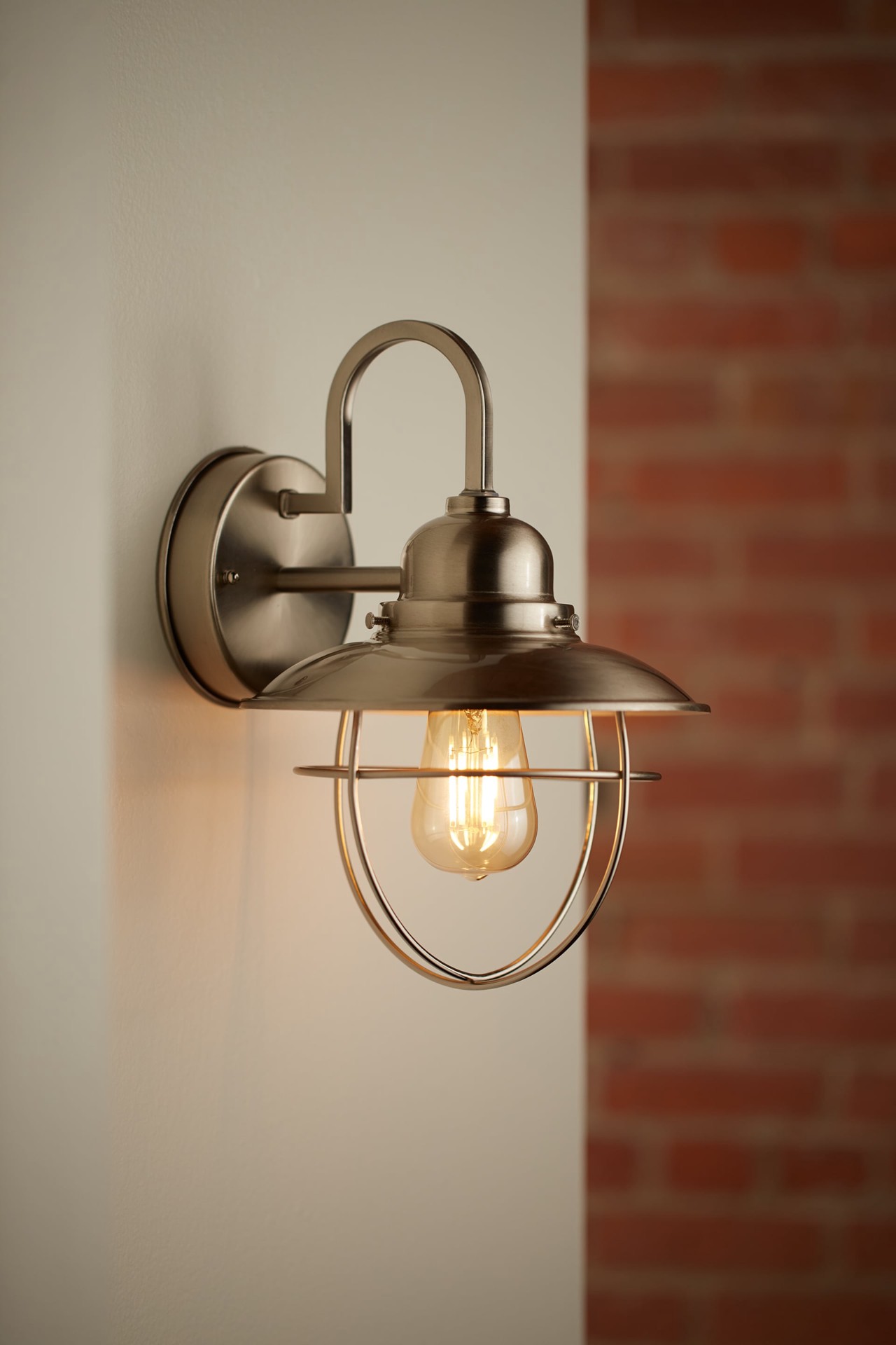 slide 5 of 6, GE Vintage 60 -Watt EQ A19 Warm candlelight Medium base (E-26) Dimmable LED Decorative Light Bulb 2 -Pack, 1 ct