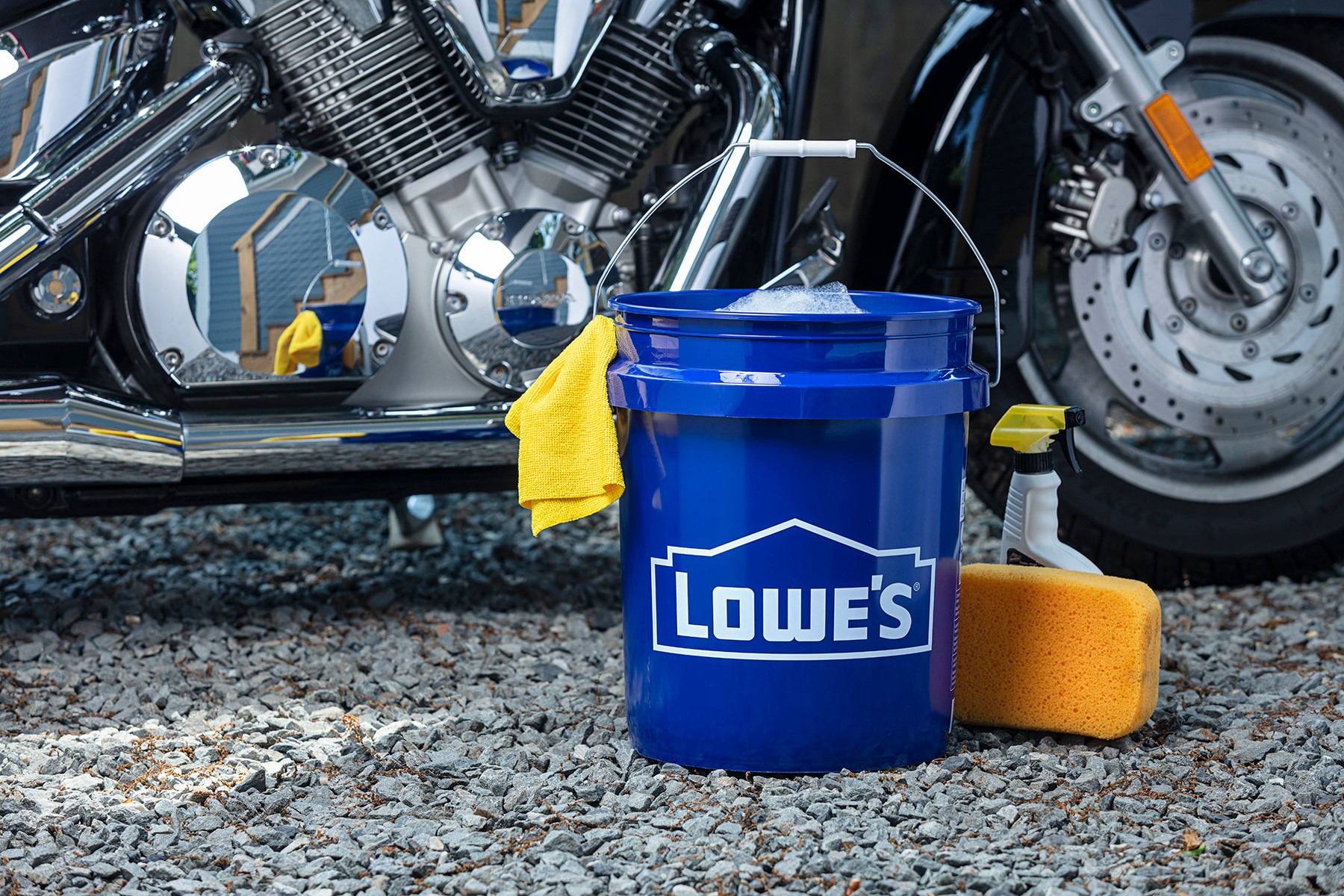 slide 6 of 6, Lowe's 5-gallon Plastic General bucket, 1 ct