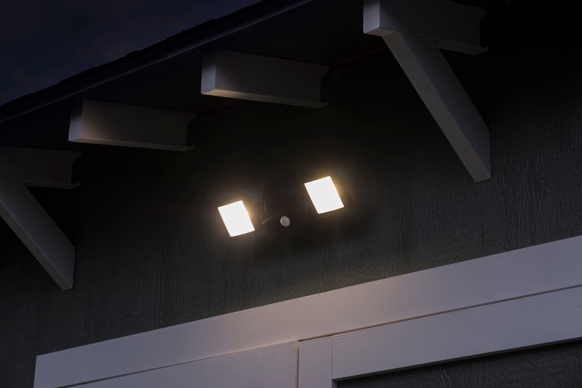 slide 2 of 6, Energizer 120 -Degree 40 -Wattage Equivalent Battery-operated LED Black 2 -Head Motion-Activated Flood Light 600 -Lumen, 1 ct