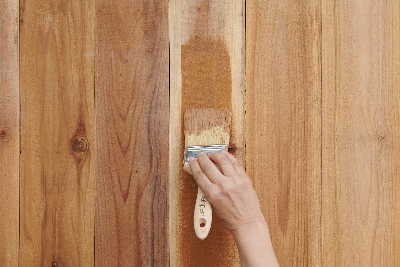 slide 6 of 6, Valspar Stains and Clears 2-in Reusable Angle Stain Brush, 1 ct