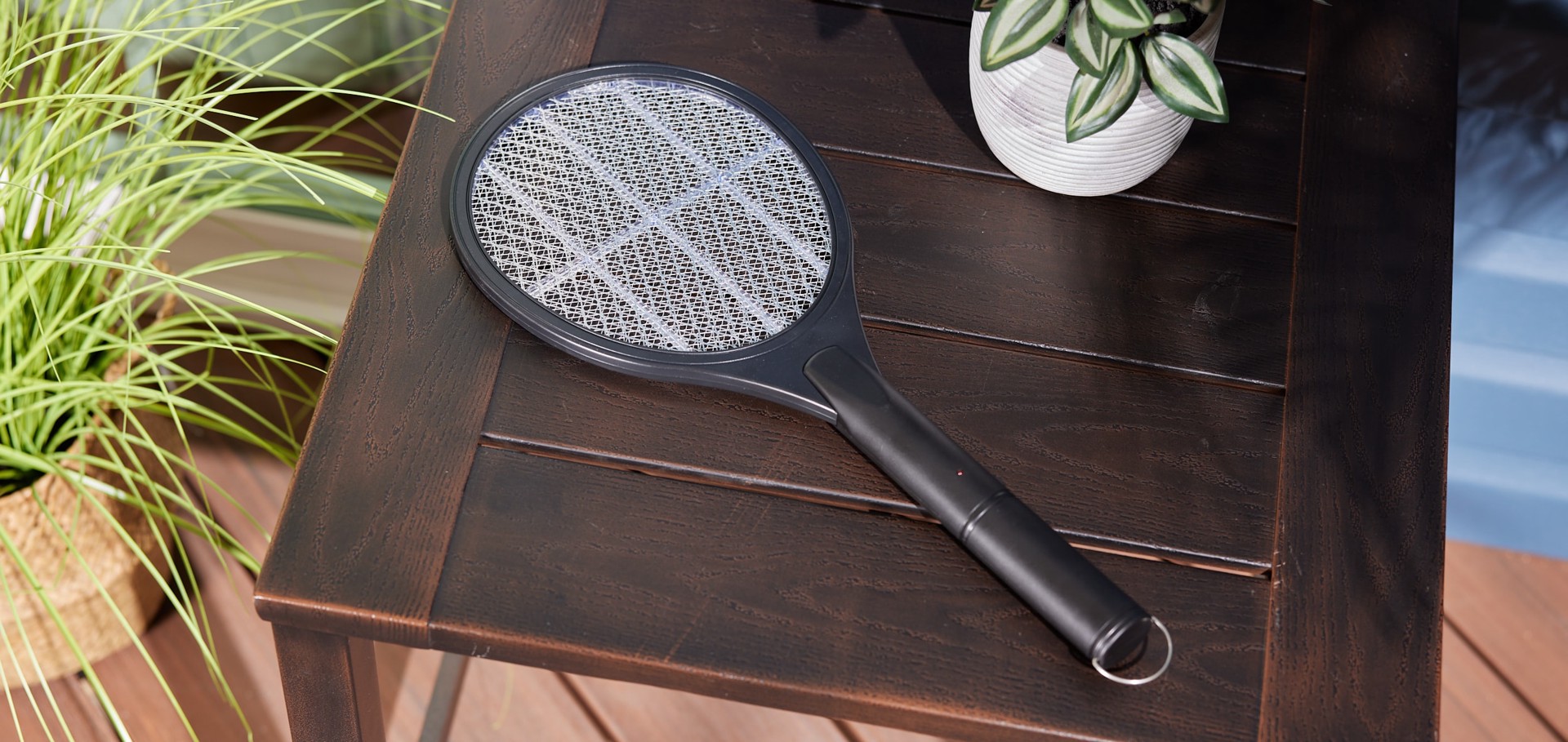 slide 3 of 6, BLACK FLAG 1 Count Bug Zapper Racket Unscented Home perimeter Outdoor Device, 1 ct