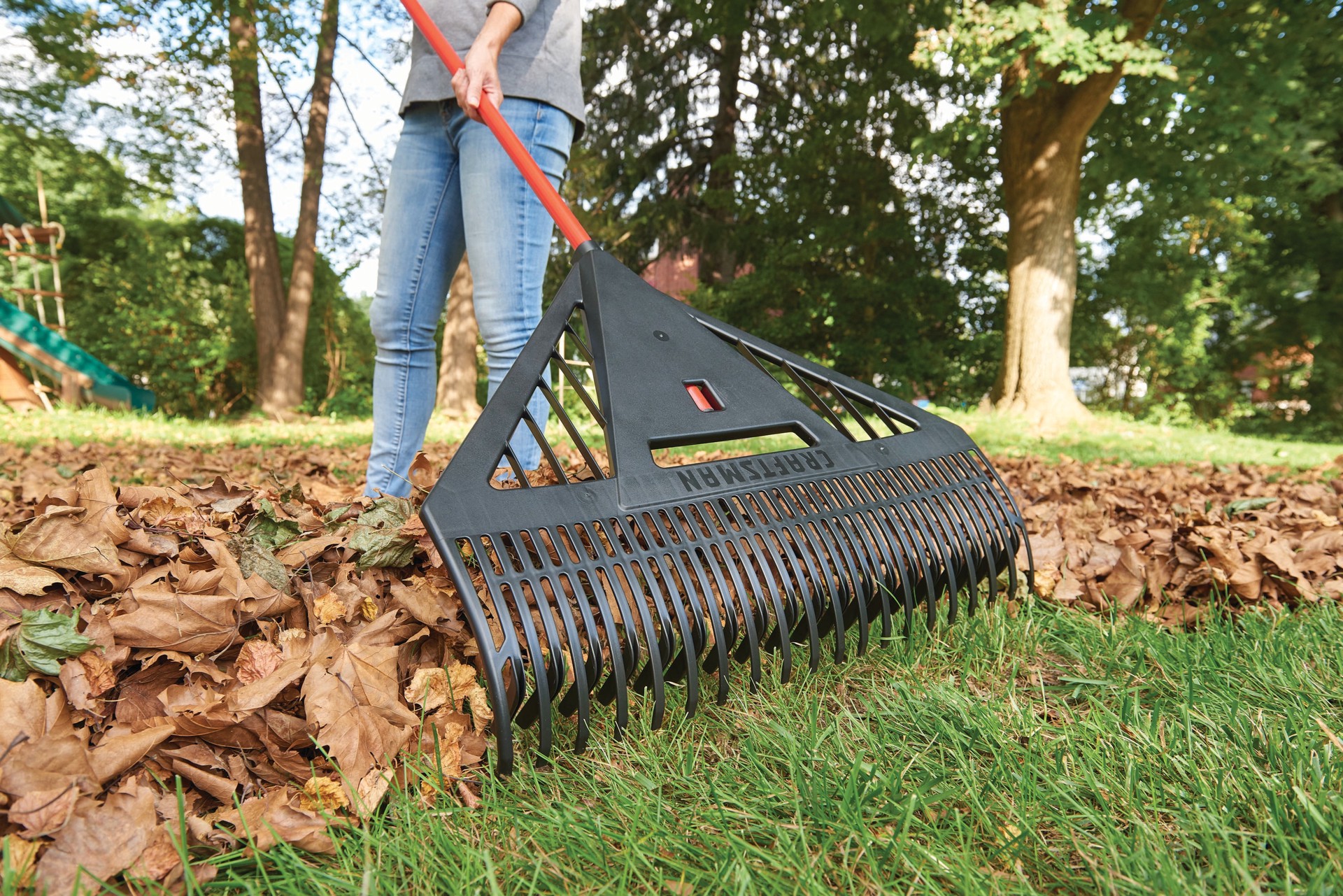 slide 3 of 6, CRAFTSMAN 26-in Leaf Rake, 1 ct