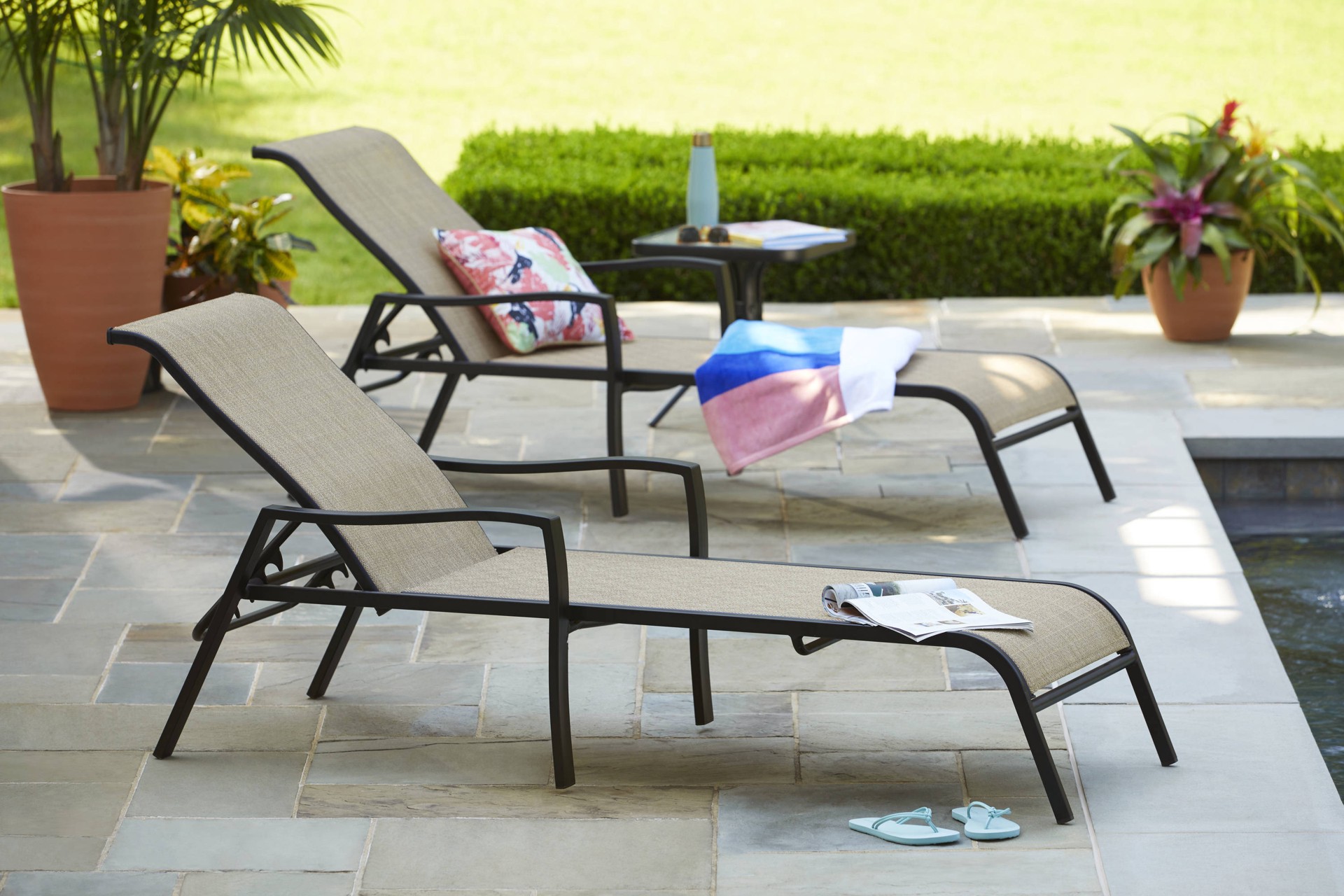 slide 2 of 6, Style Selections Pelham Bay Square Outdoor End 18-in W x 18-in L, 1 ct