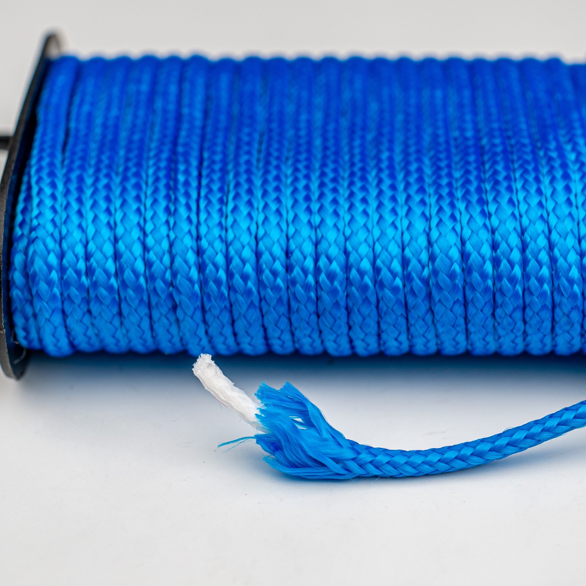 slide 3 of 6, RELIABILT 38.0-ft x 0.1563-in Braided Polypropylene Rope (By-the-Roll), 1 ct