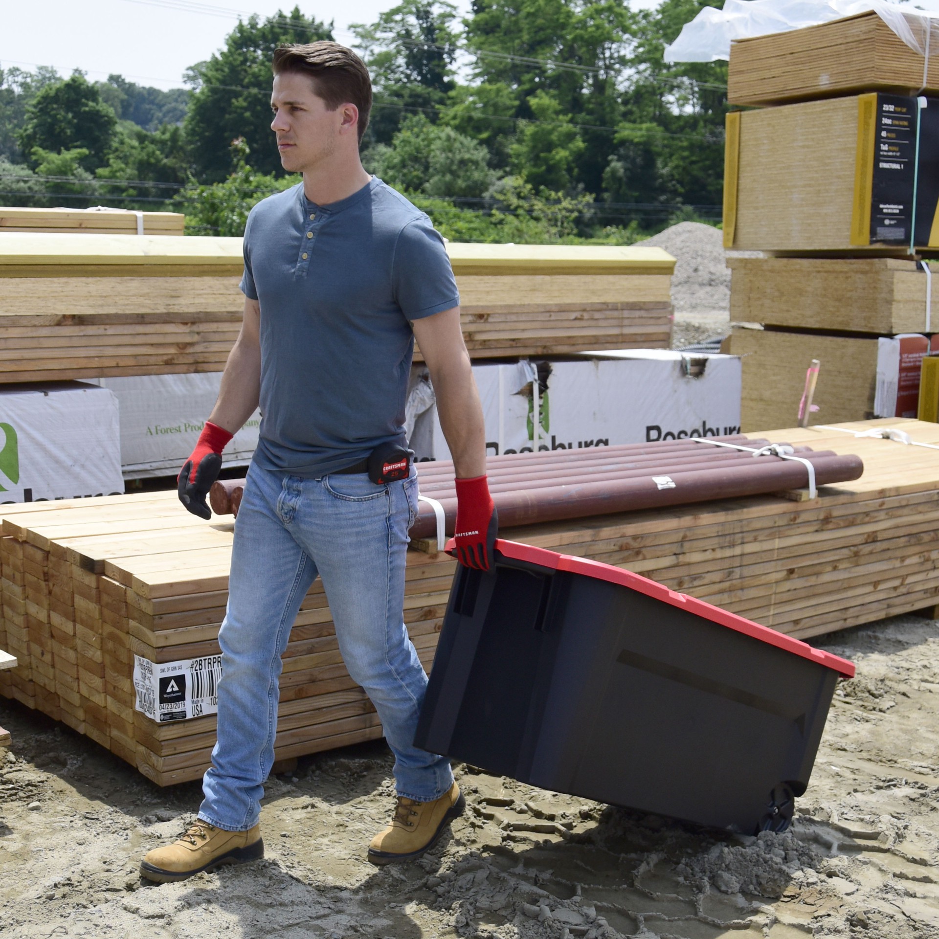 slide 5 of 6, CRAFTSMAN X-large 50.0 -Gallons ( 200.0 -Quarts ) Black Heavy Duty Rolling Stackable Tote with Latching Lid, 1 ct