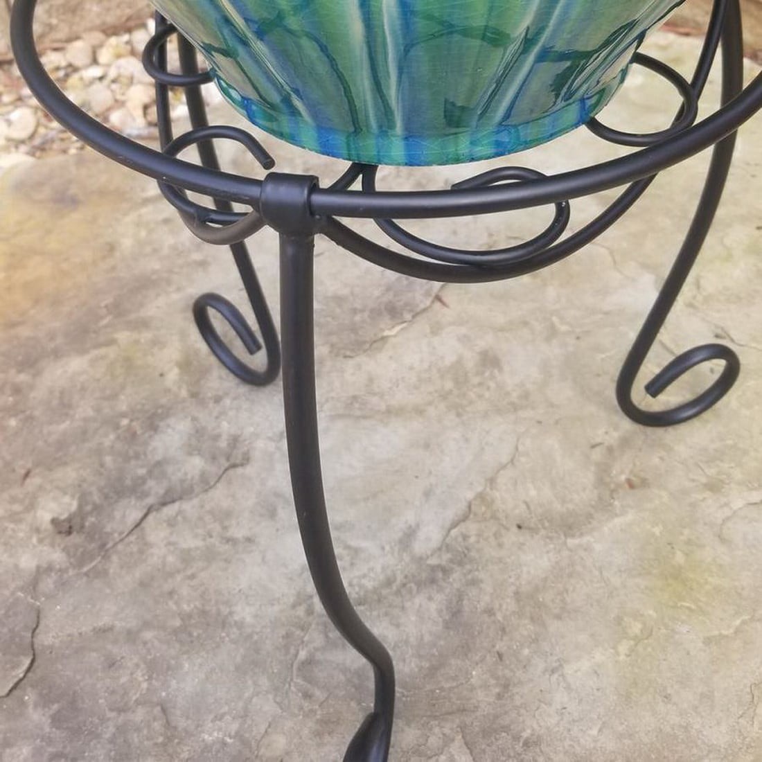 slide 6 of 6, Style Selections 15-in H x 11-in W Black Indoor/Outdoor Round Steel Plant Stand, 1 ct