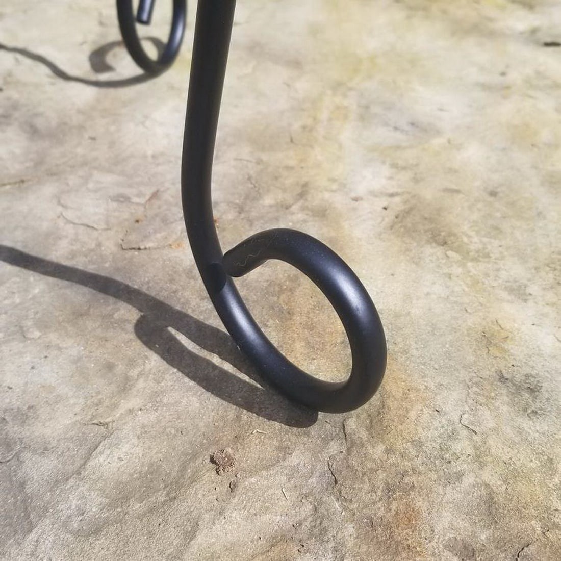 slide 4 of 6, Style Selections 21-in H x 11.25-in W Black Indoor/Outdoor Round Steel Plant Stand, 1 ct