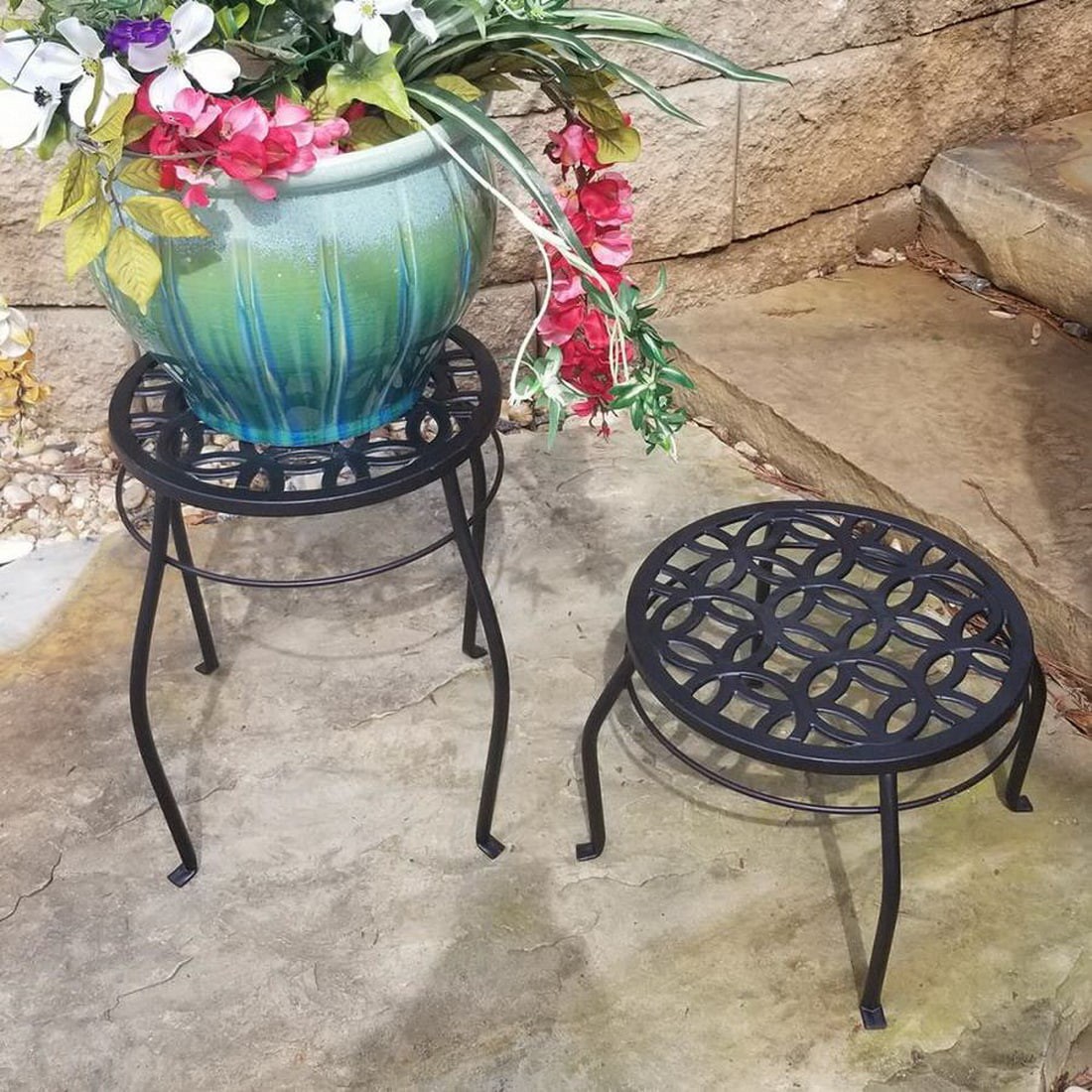 slide 6 of 6, allen + roth 15-in H x 11.8-in W Black Indoor/Outdoor Round Steel Plant Stand, 1 ct