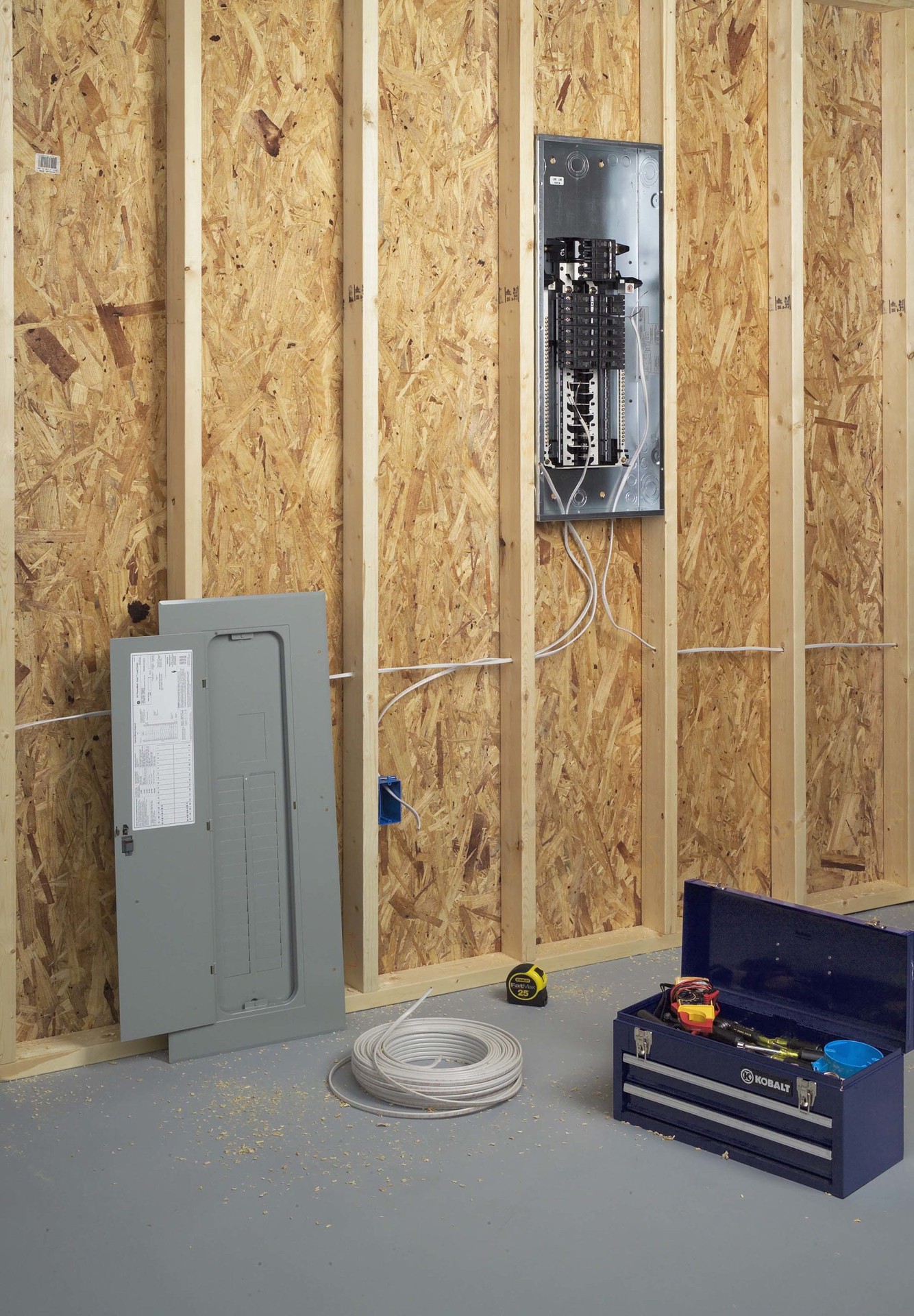 slide 6 of 6, GE PowerMark Gold 200 -Amp 32 -Spaces 40 -Circuit Indoor Main Breaker Load Center (Value Pack), 1 ct