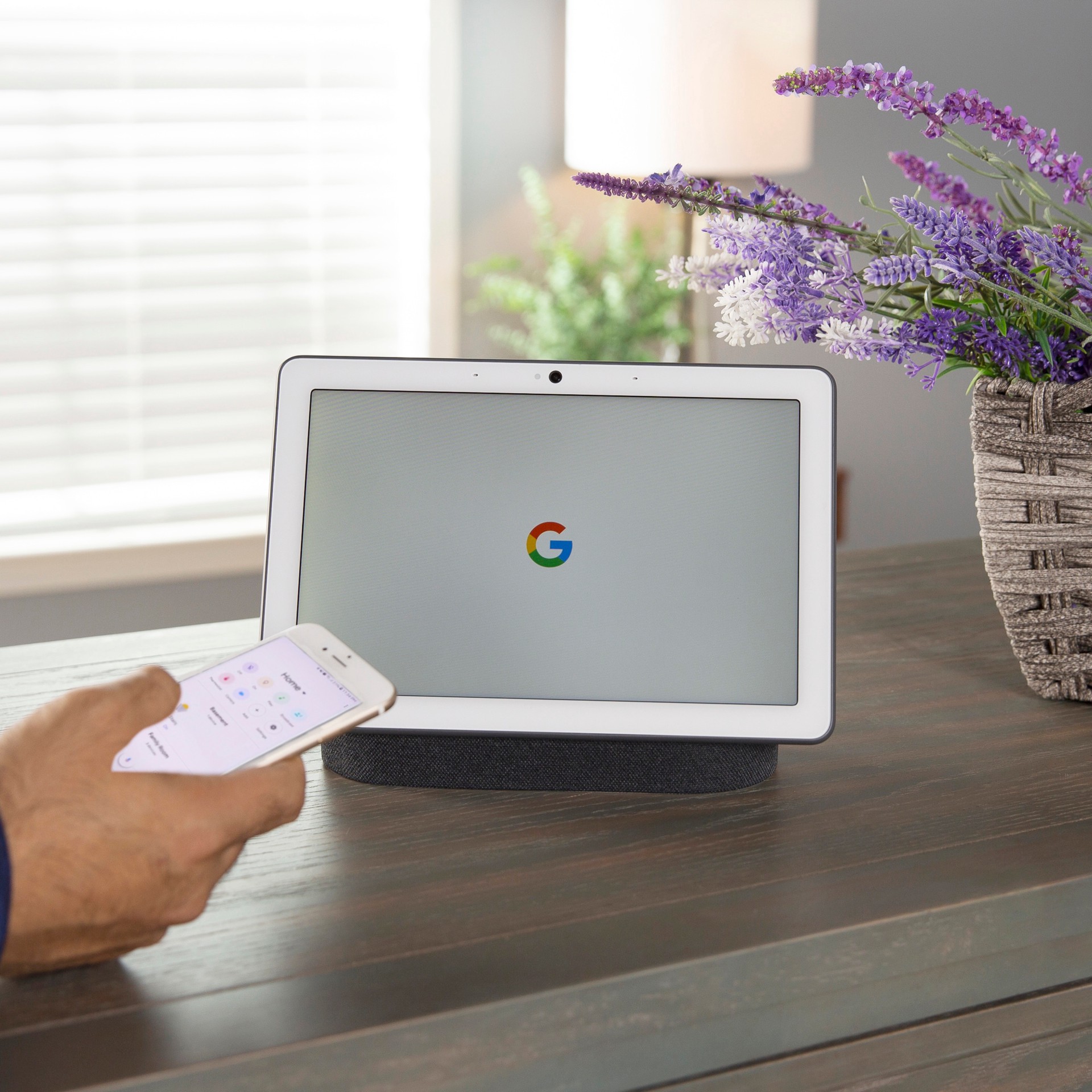 slide 5 of 6, Google Nest Hub Max Smart Speaker with Google Assistant Voice Control in Charcoal, 1 ct