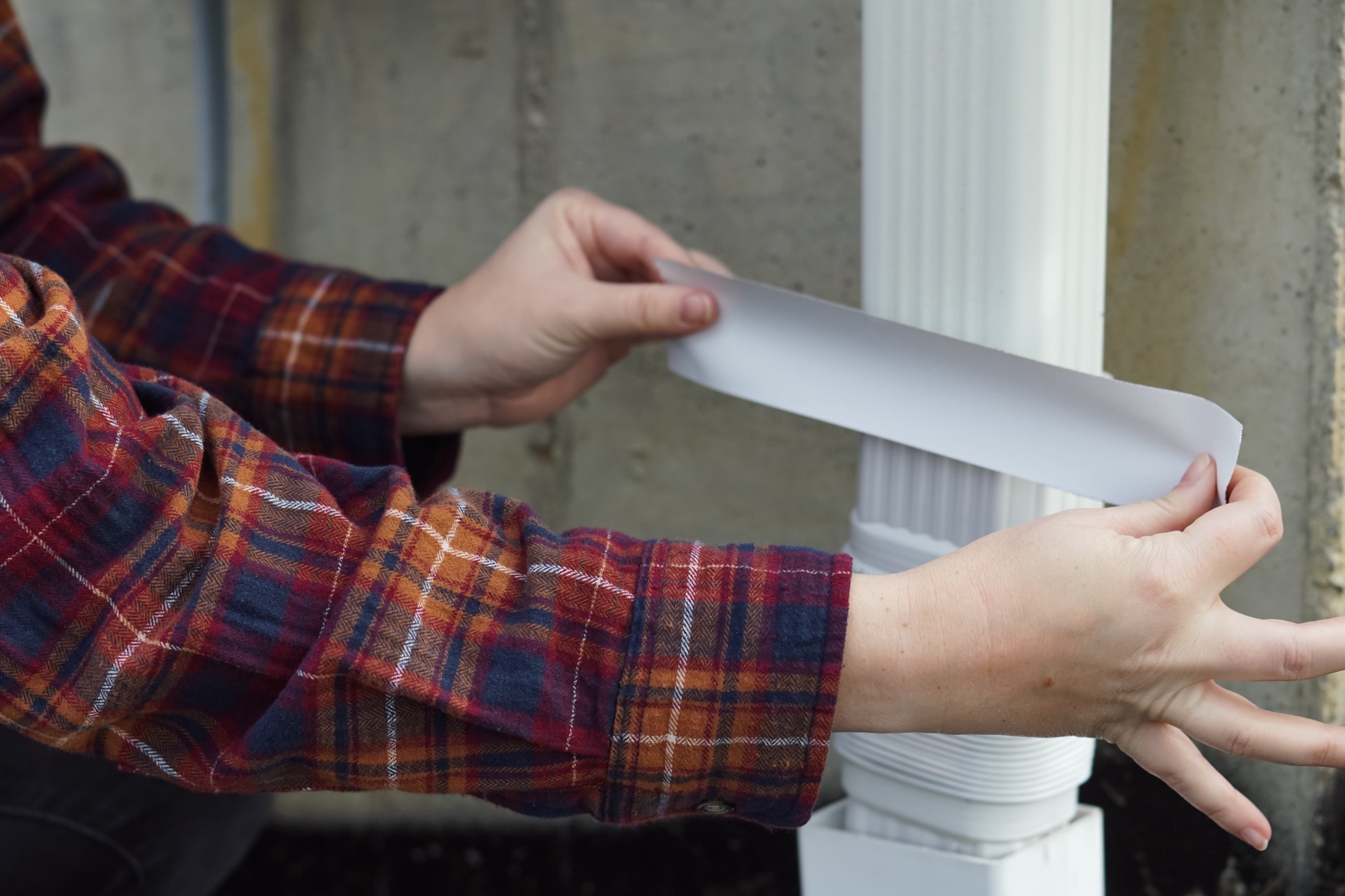 slide 6 of 6, Gorilla Tough Wide White Duct Tape 2.88-in x 25 Yard(s), 1 ct