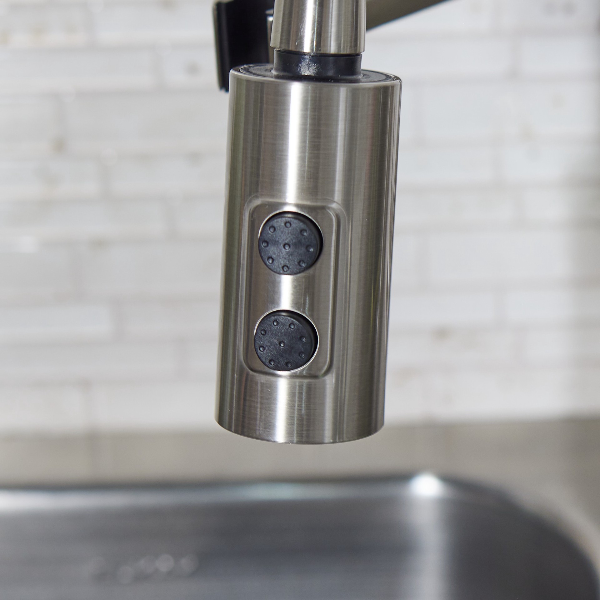 slide 4 of 6, Project Source Flynt Stainless steel Single Handle Deck-mount Pull-down Kitchen Faucet with Sprayer (Includes Deck Plate), 1 ct