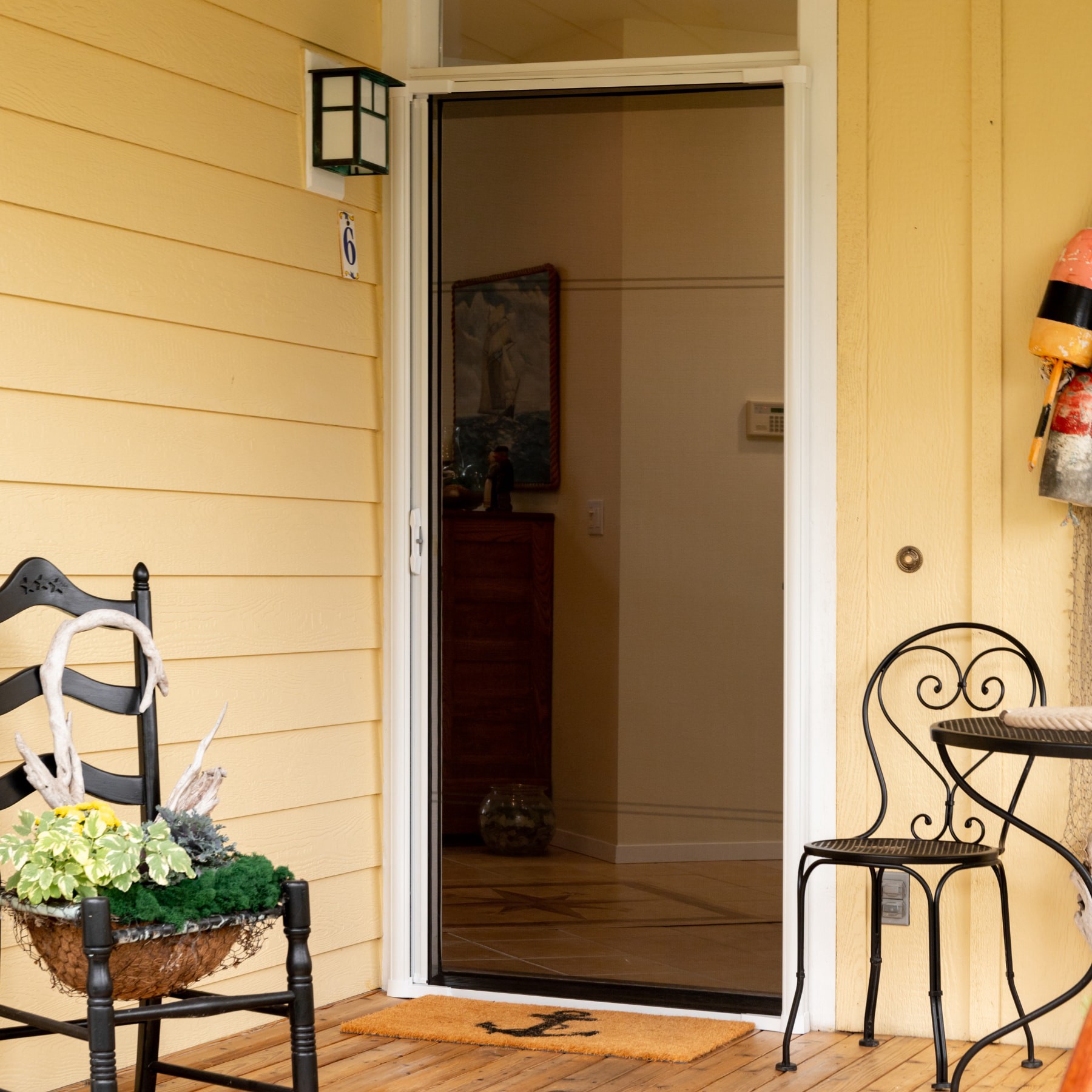 slide 3 of 6, LARSON Brisa Universal reversible Retractable Screen door 36-in x 80-in White Aluminum Single (Handle Included), 1 ct