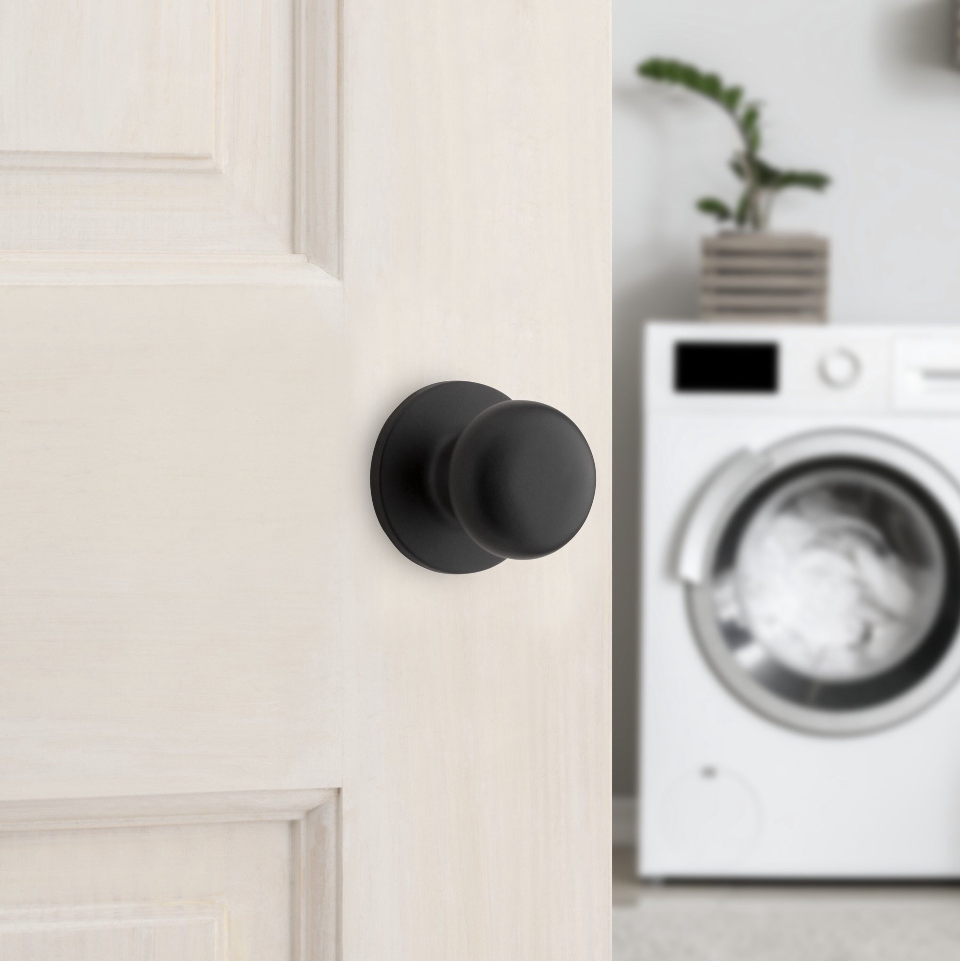 slide 5 of 6, RELIABILT Baron Matte Black Interior or Hall/Closet Passage Door Knob, 1 ct