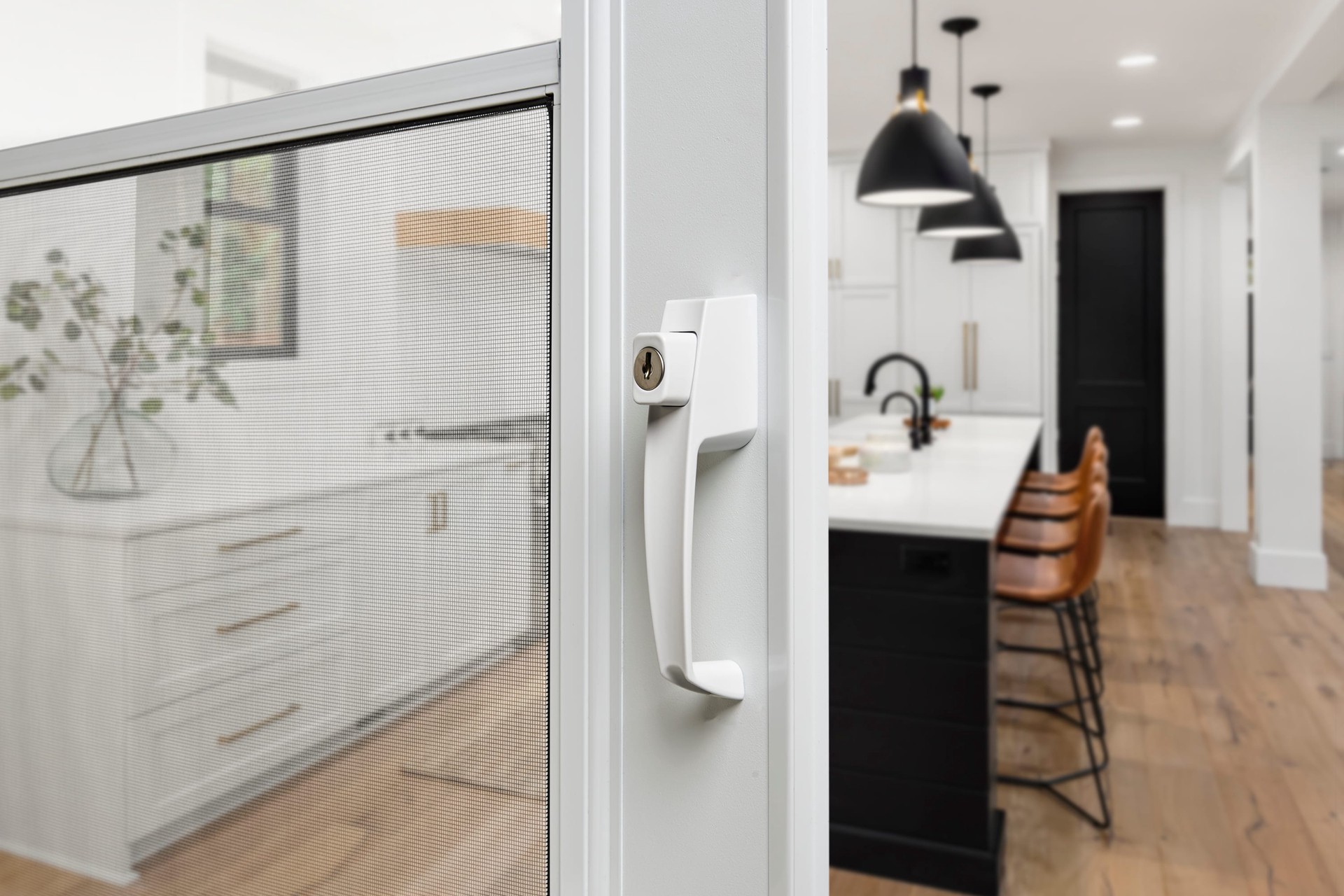 slide 6 of 6, WRIGHT PRODUCTS Gloss White Lockable Screen/Storm door Replacement Handleset, 1 ct