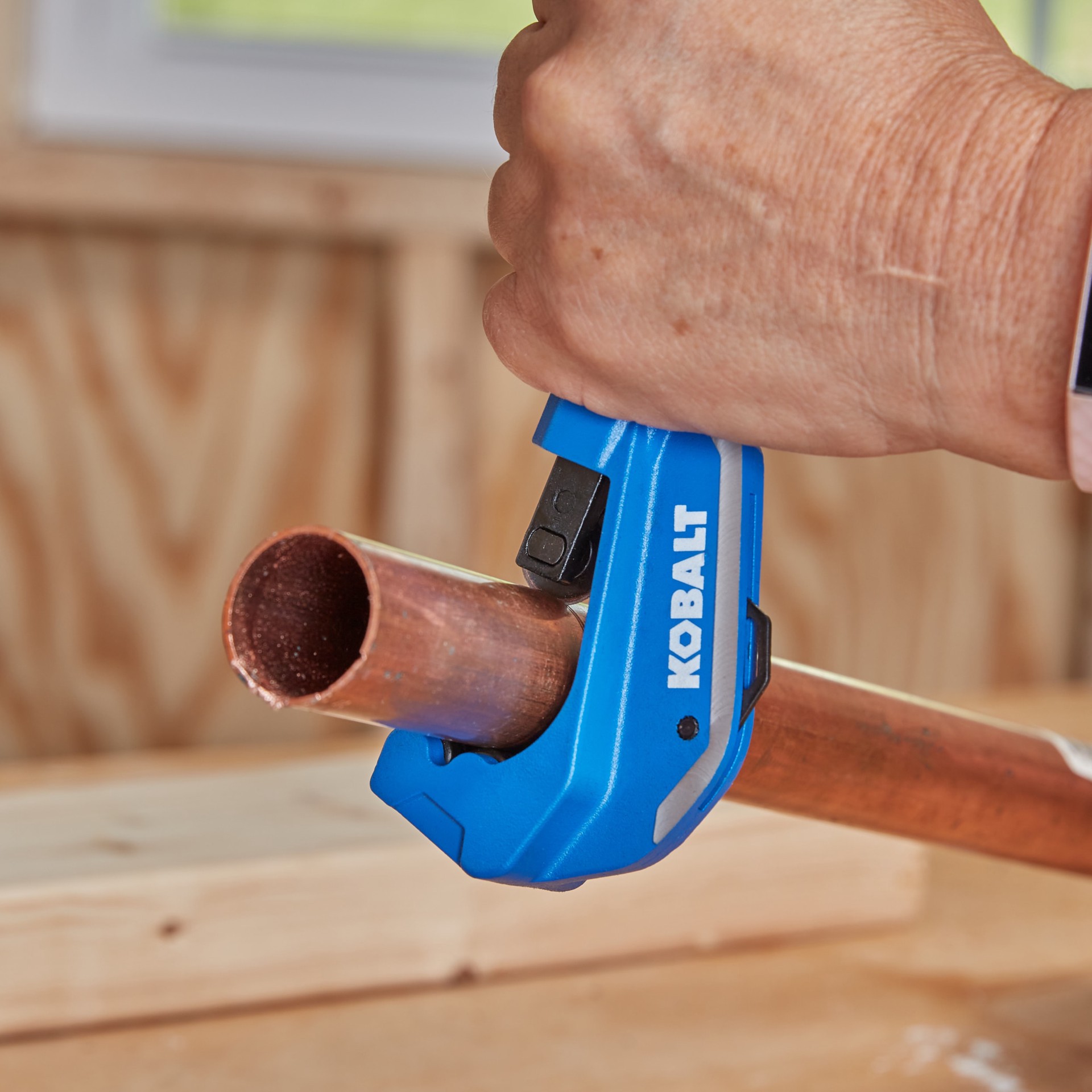 slide 2 of 6, Kobalt Enclosed Feed 1-1/8-in Copper tube cutter, 1 ct