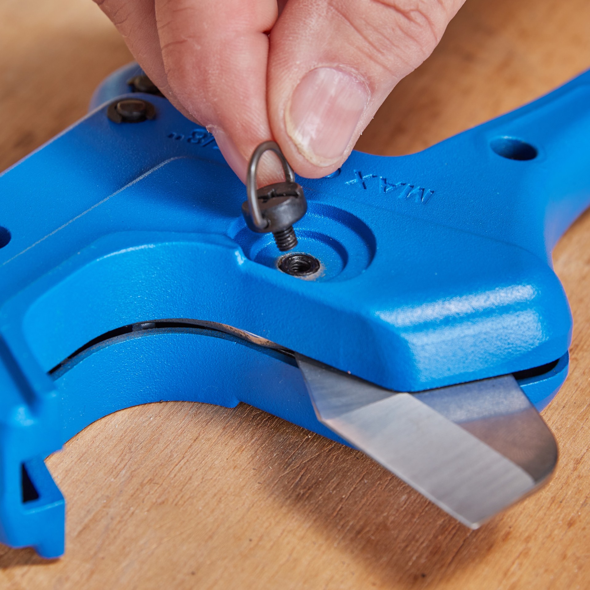 slide 4 of 6, Kobalt 1-1/4-in PVC cutter replacement blade, 1 ct