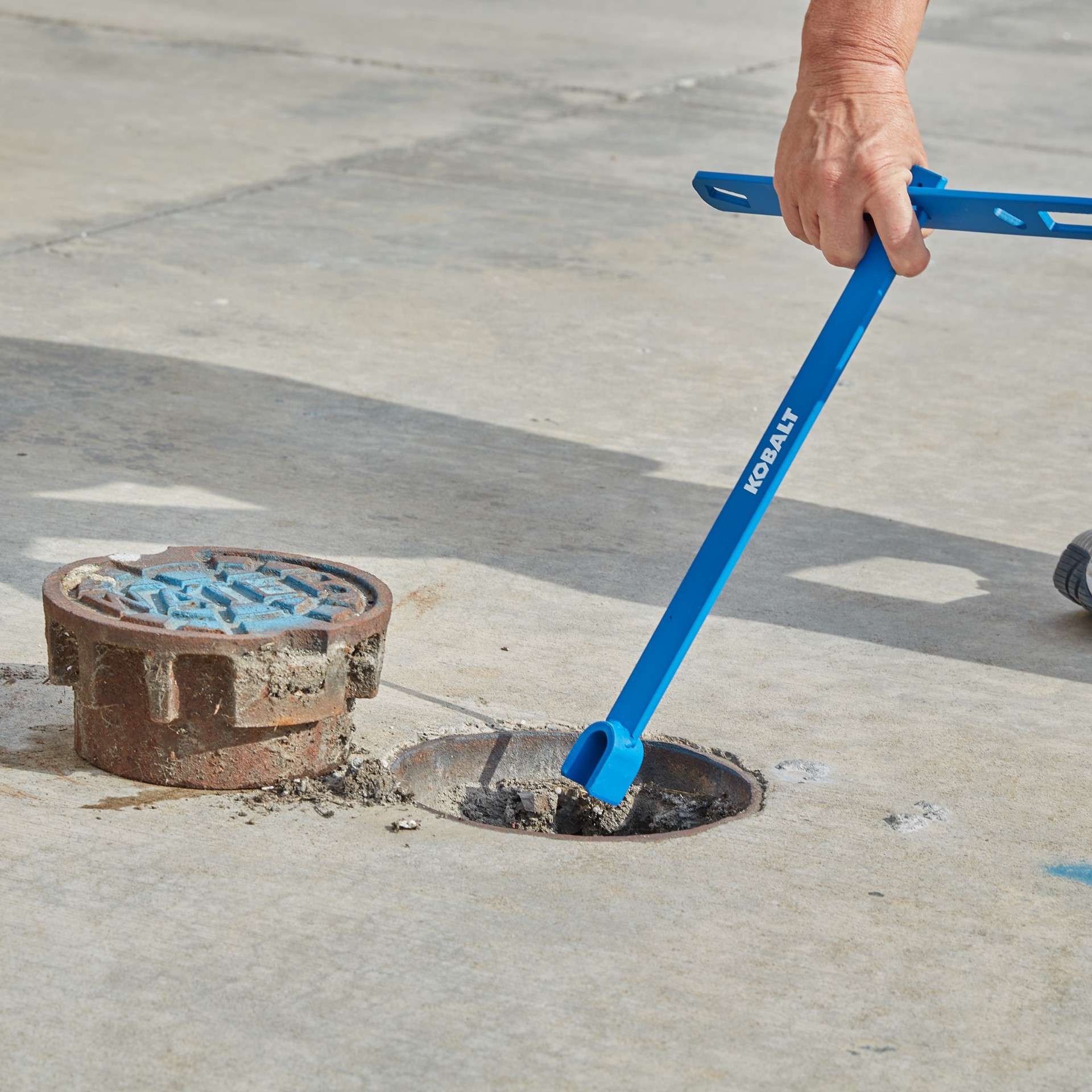 slide 4 of 6, Kobalt Gas/Water Shut-Off Wrench, 1 ct