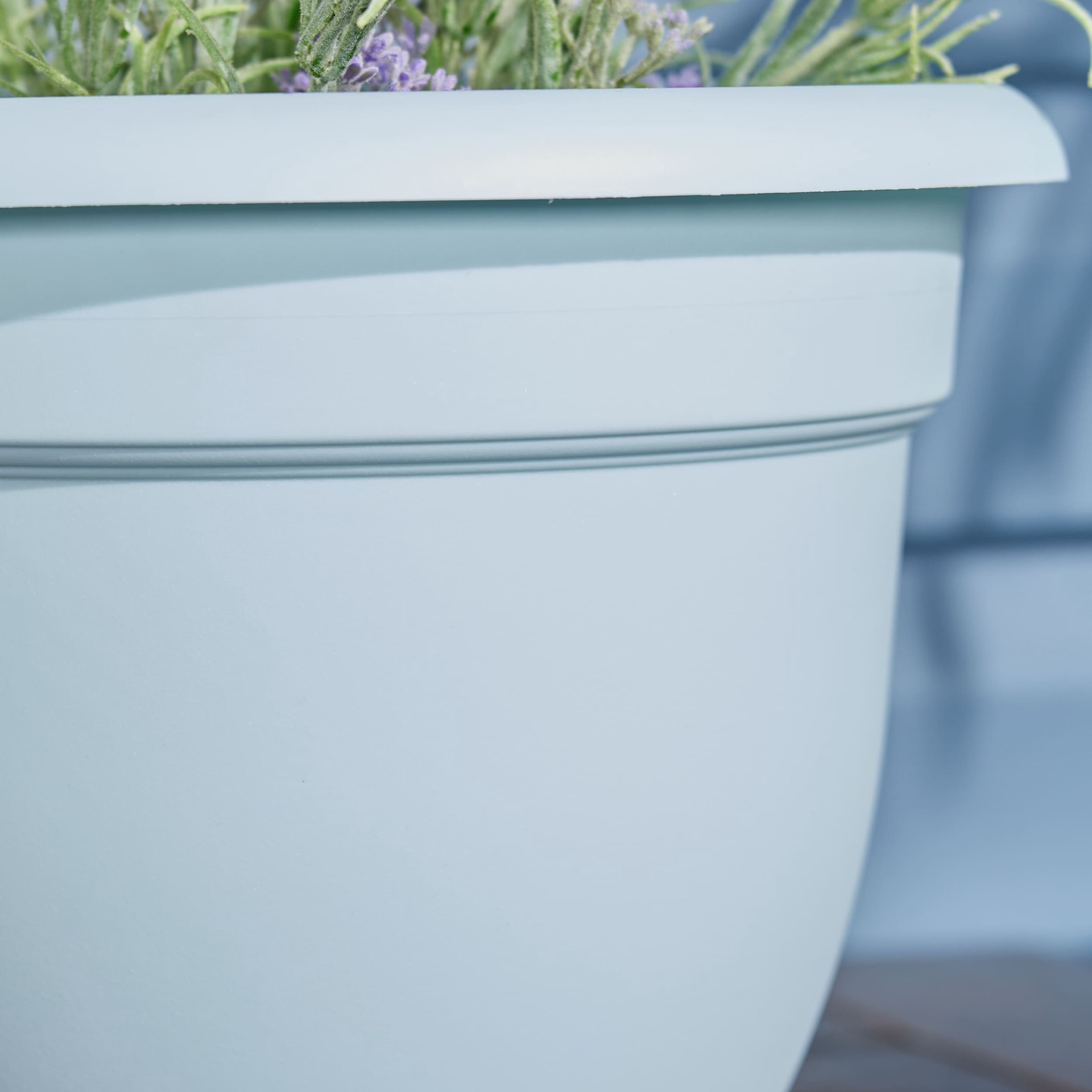 slide 6 of 6, Bloem Round 11.0-in W x 11.0-in L Blue Plastic Indoor/Outdoor Self Watering Planter, 1 ct