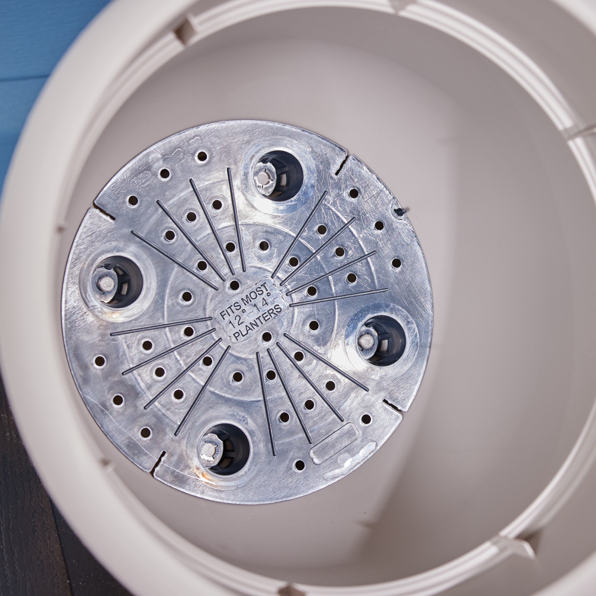 slide 4 of 6, Bloem 13-in W x 10.25-in H Brown Plastic Traditional Indoor/Outdoor Planter, 1 ct