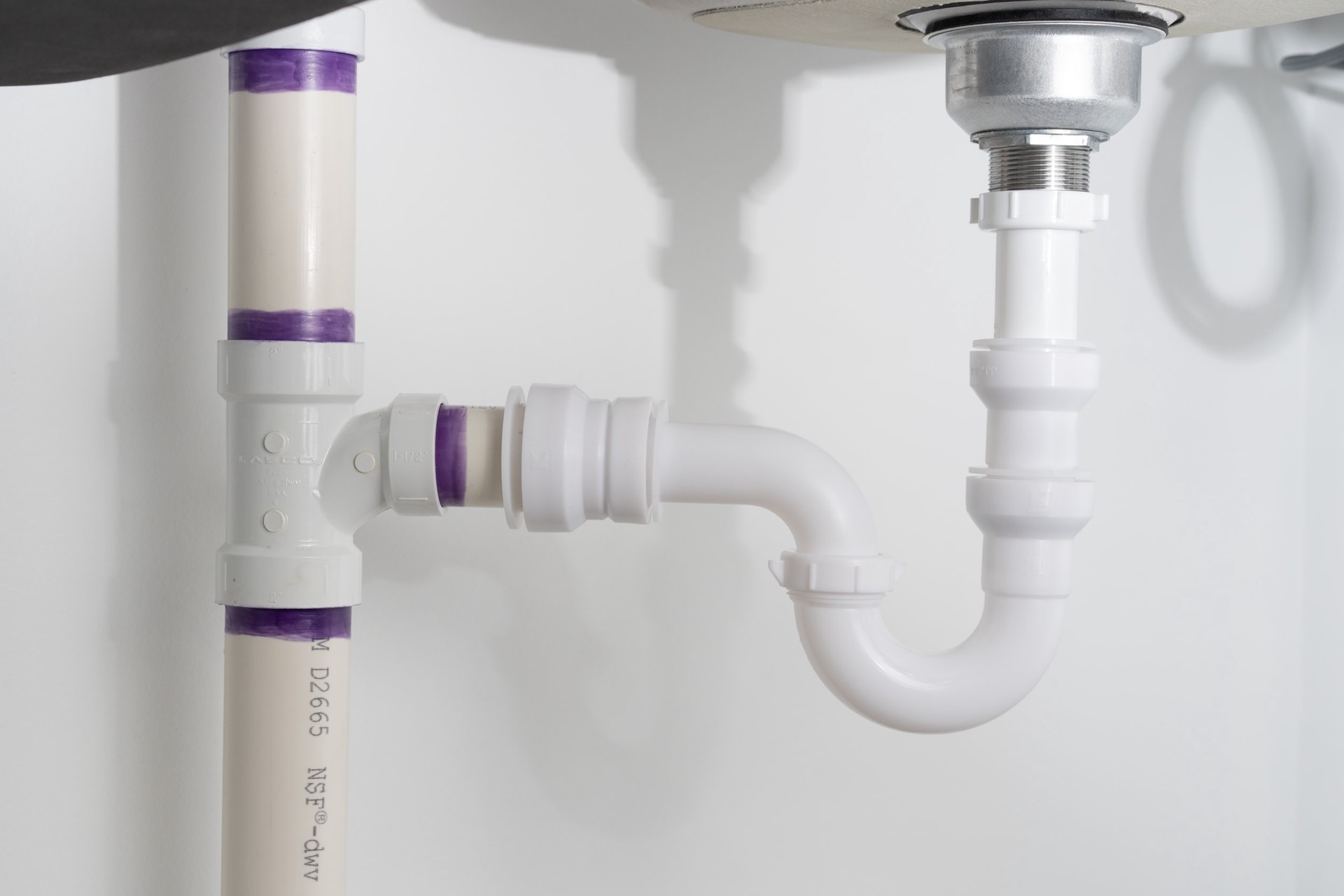 slide 5 of 6, Keeney Insta-Plumb 1-1/2-in Plastic Push-to-connect P-trap, 1 ct