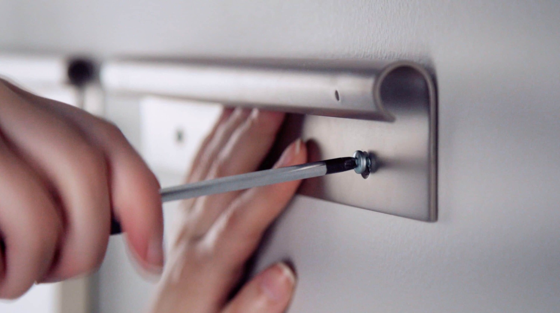 slide 5 of 6, E-Z Ancor 50-lb #7 x 1-1/4-in Self-Drilling Anchors with Screws Included 4 -Pack, 1 ct