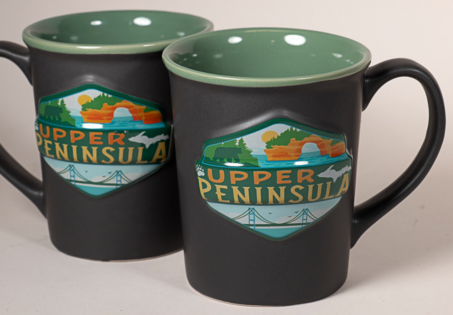 slide 1 of 1, Mug U.P. Badge Art, 1 ct