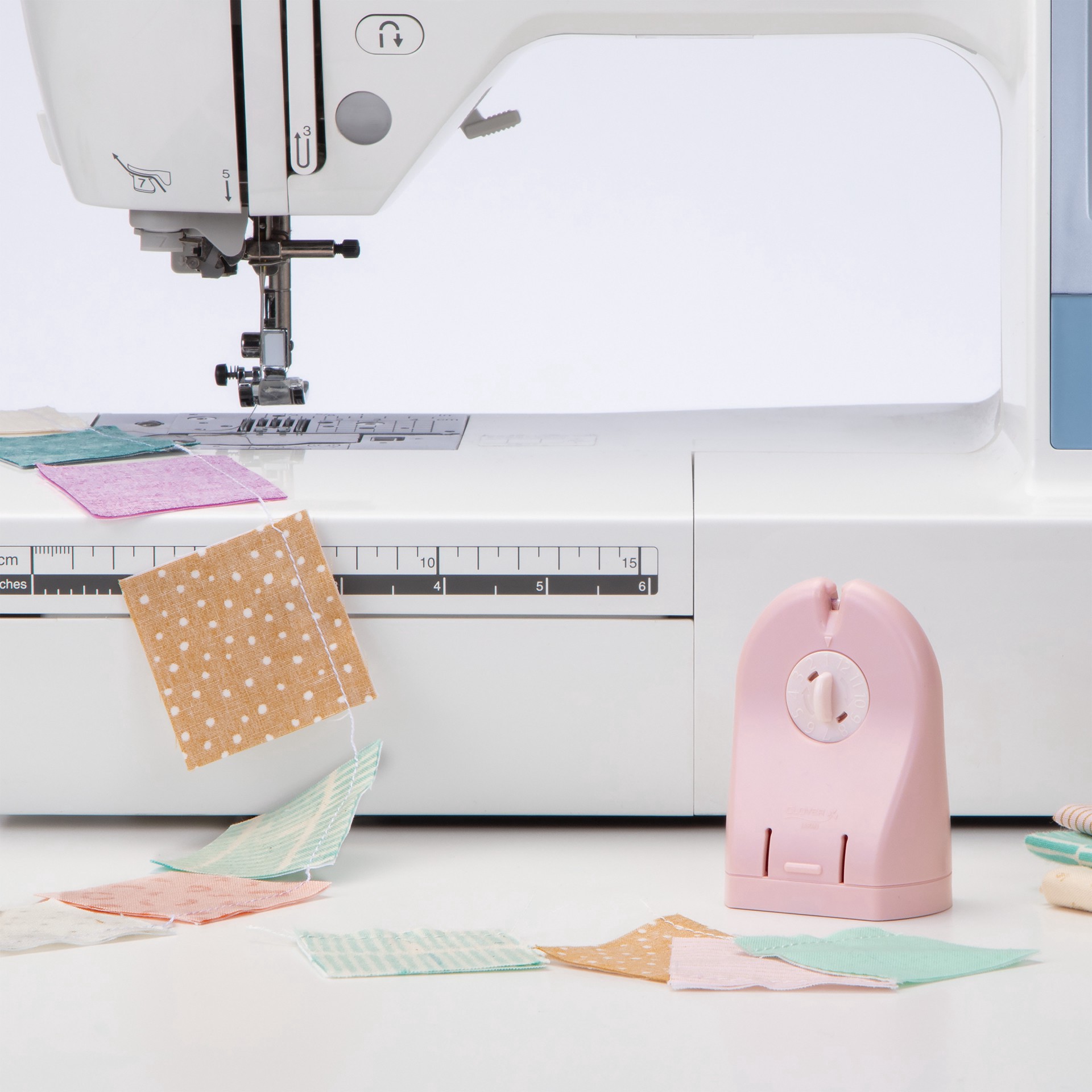 slide 2 of 4, Clover "quick Cut" Thread Cutter, 3.125 in x 1.5 in x 2.125 in