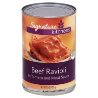 slide 1 of 1, Signature Kitchens Ravioli Beef In Tomato And Meat Sauce, 15 oz