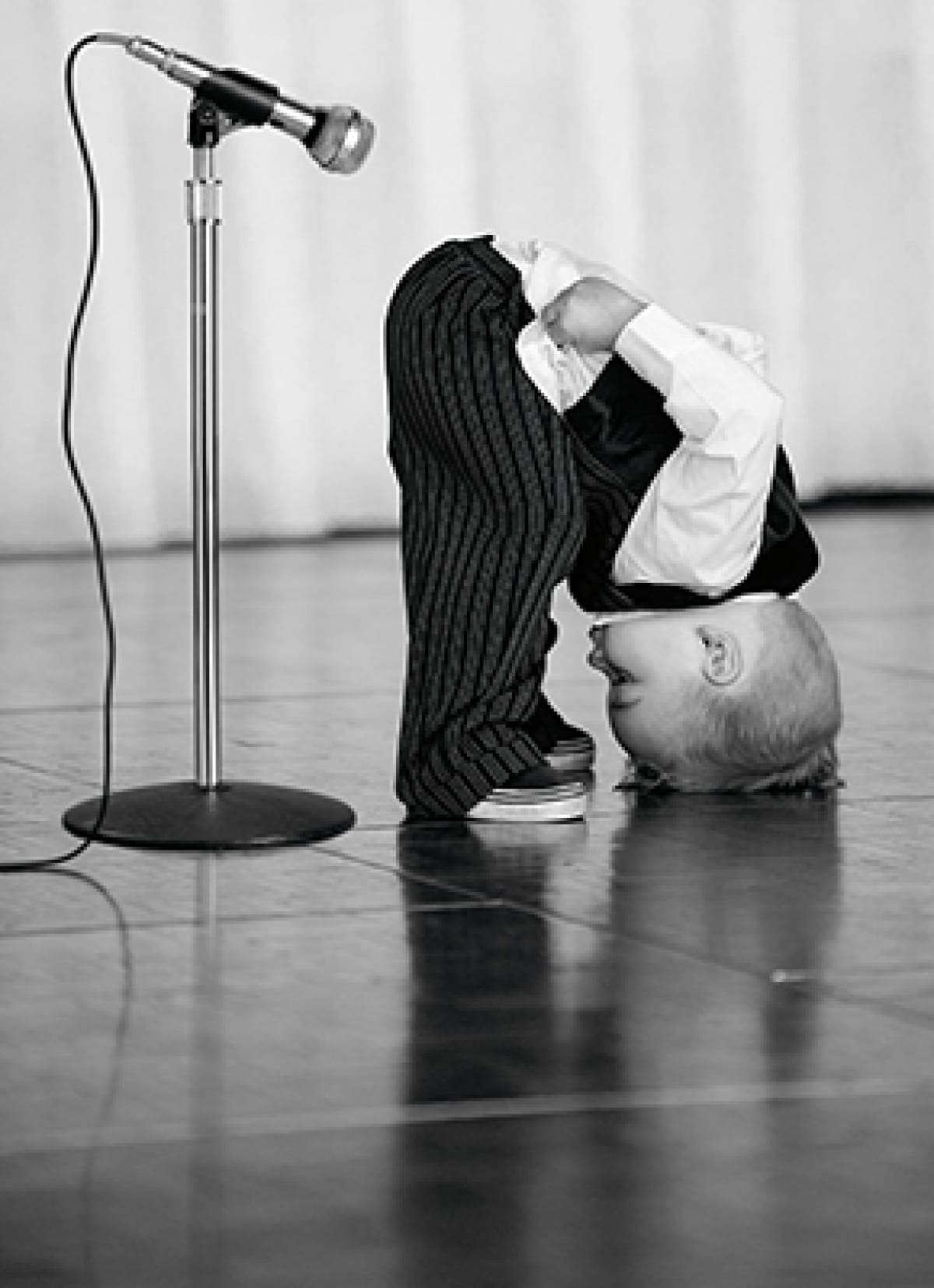 slide 1 of 1, Avanti Card Bday Boy Bending Microphone, 1 ct