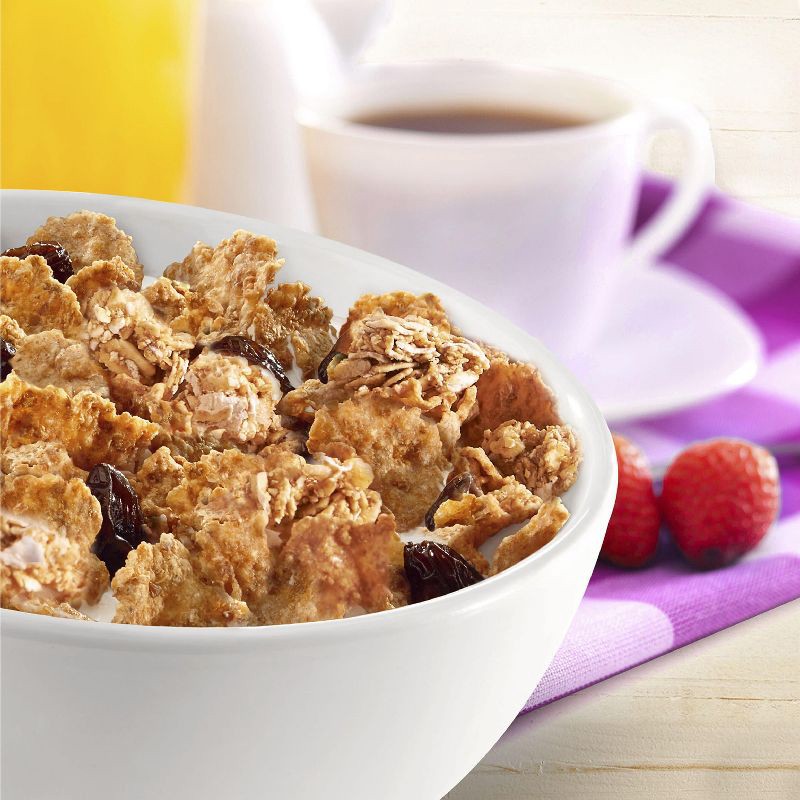 slide 2 of 13, Kellogg's Raisin Bran Crunch Original Breakfast Cereal - 15.4oz, 15.4 oz