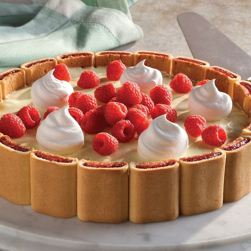 slide 5 of 15, Newtons Strawberry Fruit Chewy Cookies - 10oz, 10 oz