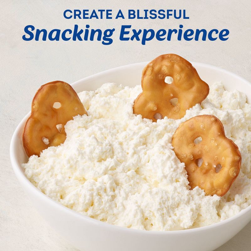 slide 2 of 9, Philadelphia Whipped Cream Cheese Spread - 8oz, 8 oz