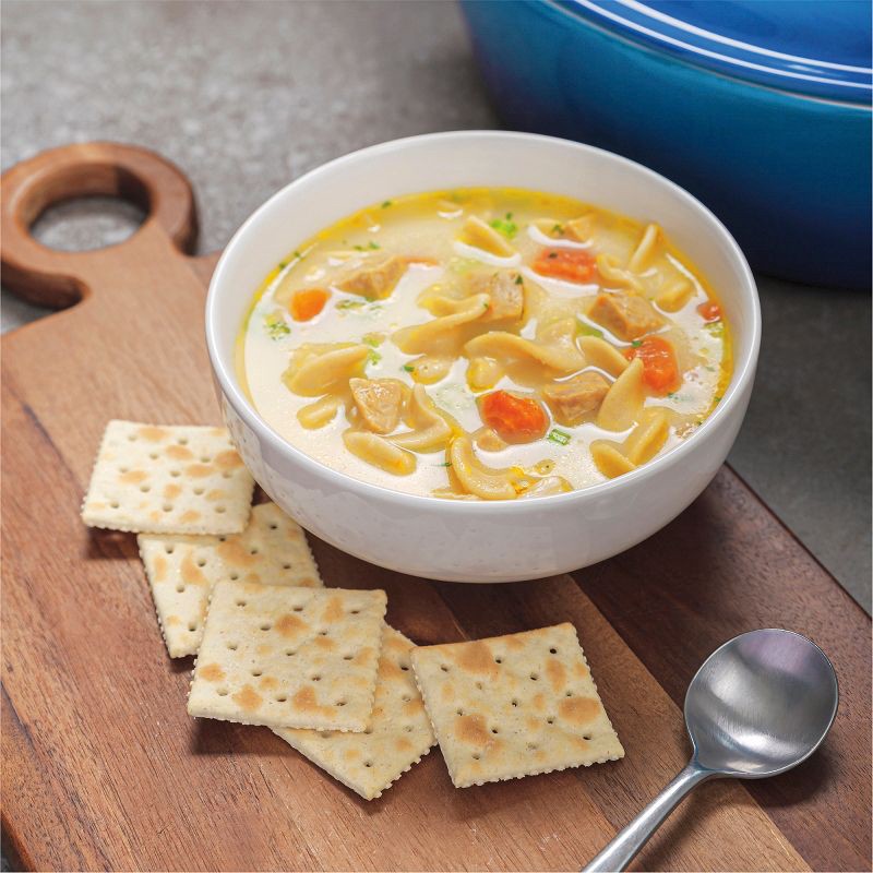 slide 5 of 9, Premium Original Saltine Crackers Lunch Snacks - 16oz, 16 oz