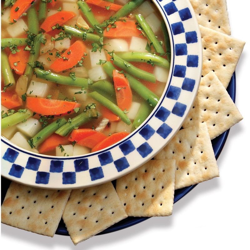 slide 7 of 9, Premium Original Saltine Crackers Lunch Snacks - 16oz, 16 oz