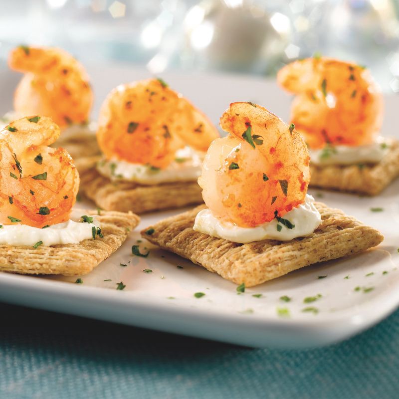 slide 3 of 14, Triscuit Roasted Garlic Whole Grain Wheat Crackers - 8.5oz, 8.5 oz