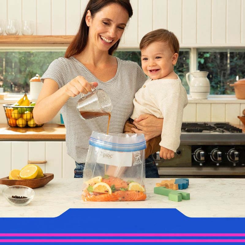 slide 8 of 15, Ziploc Storage Gallon Bags with Grip 'n Seal Technology - 22ct, 19 ct