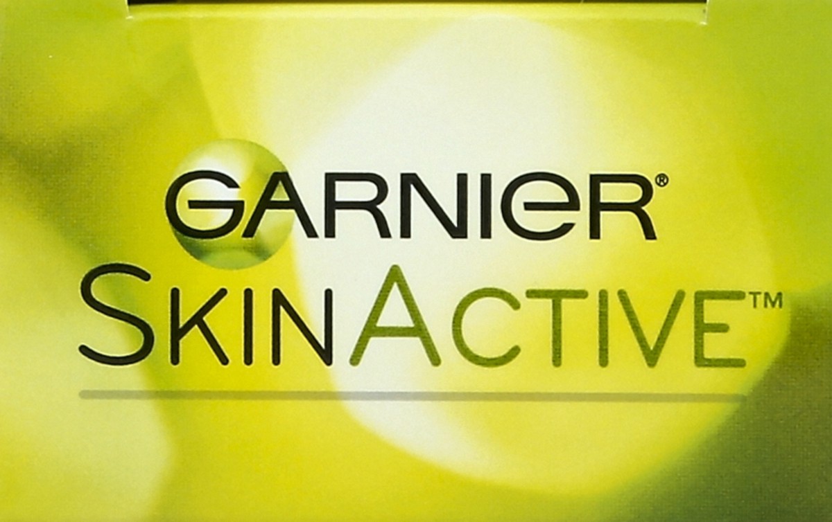 slide 3 of 5, Garnier Moisturizer 1.7 oz, 1.7 fl oz