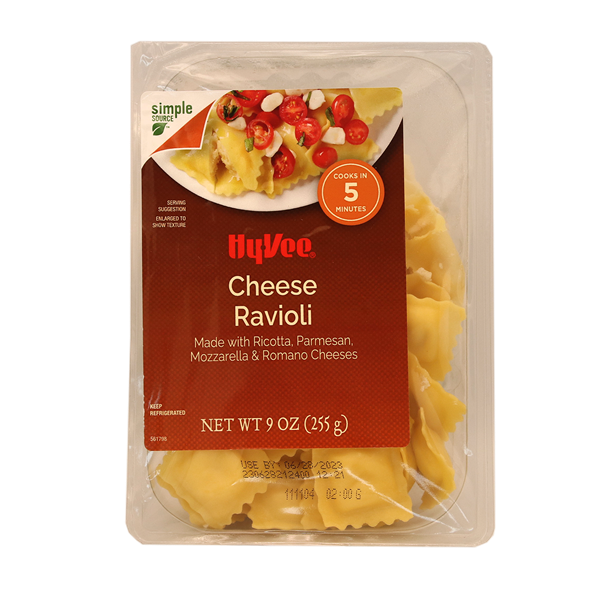 slide 1 of 1, Hy-Vee Cheese Ravioli, 9 oz