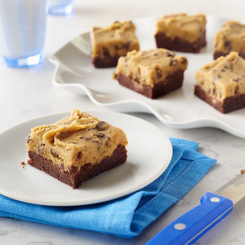 slide 8 of 14, Pillsbury Big Deluxe Chocolate Chip Cookie Dough - 16oz/12ct, 12 ct; 16 oz