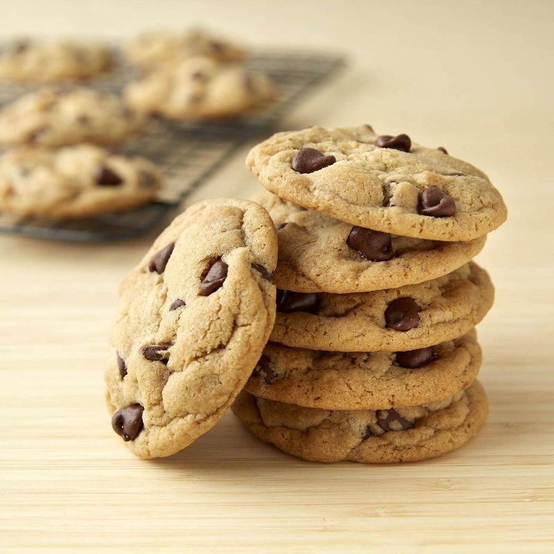 slide 9 of 14, Pillsbury Big Deluxe Chocolate Chip Cookie Dough - 16oz/12ct, 12 ct; 16 oz