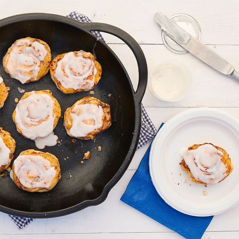 slide 5 of 7, Pillsbury Cinnamon Rolls with Icing - 12.4oz/8ct, 8 ct; 12.4 oz