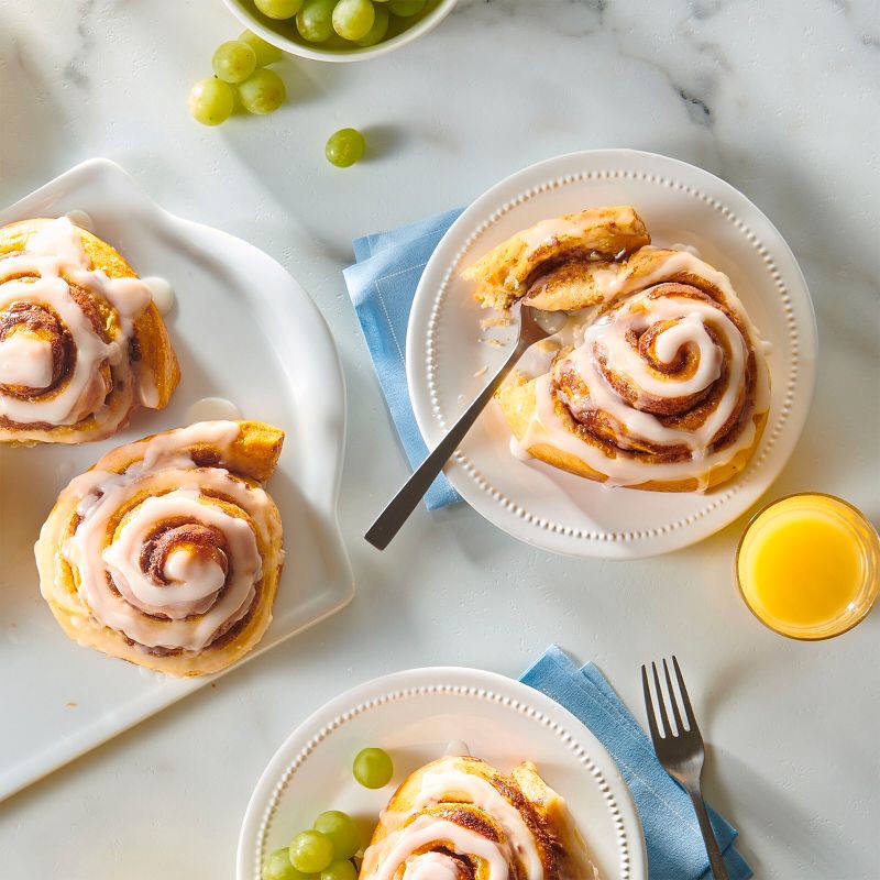 slide 4 of 7, Pillsbury Cinnamon Rolls with Icing - 7.3oz/5ct, 5 ct; 7.3 oz