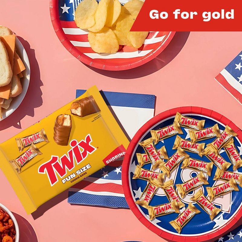 slide 5 of 11, Twix Fun Size Caramel Chocolate Cookie Bar Candy - 10.83oz, 10.83 oz