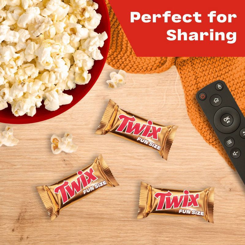 slide 7 of 11, Twix Fun Size Caramel Chocolate Cookie Bar Candy - 10.83oz, 10.83 oz