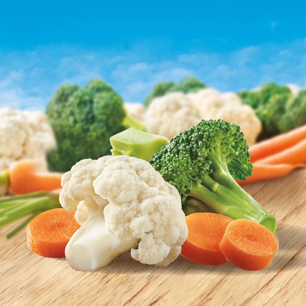 slide 3 of 3, Birds Eye Steamfresh Selects Frozen Broccoli Cauliflower Carrots, 12 oz