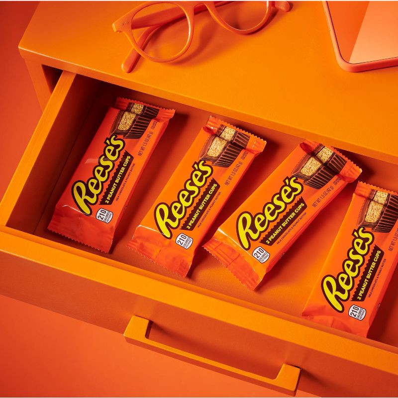 slide 6 of 6, Reese's Milk Chocolate Peanut Butter Cups Candy - 6ct, 6 ct